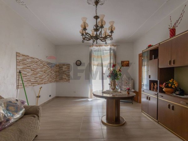 casa indipendente in vendita a Caltagirone