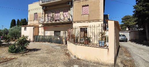 casa indipendente in vendita a Caltagirone