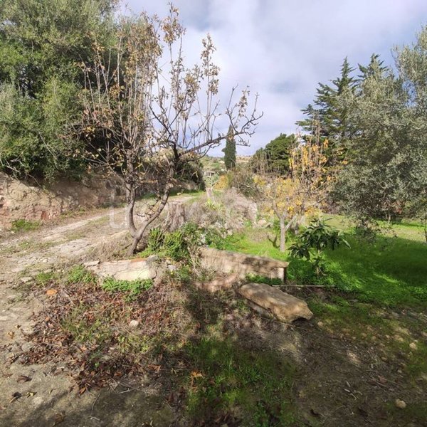 casa indipendente in vendita a Caltagirone