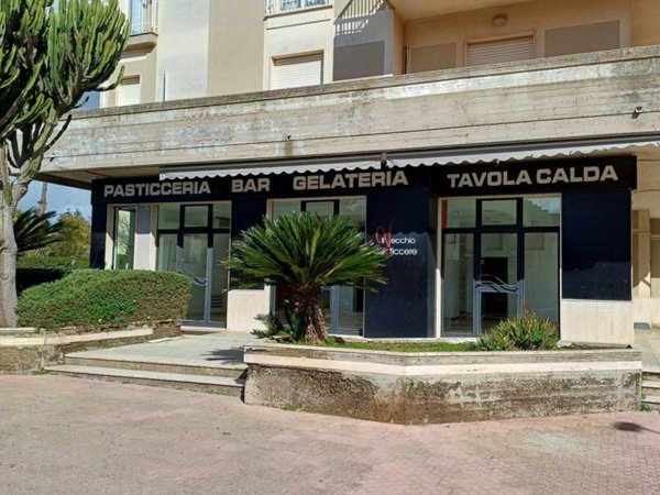 negozio in vendita a Caltagirone