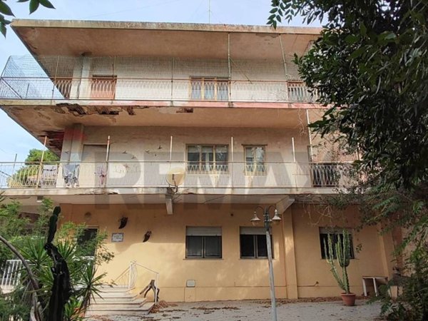 casa indipendente in vendita a Caltagirone