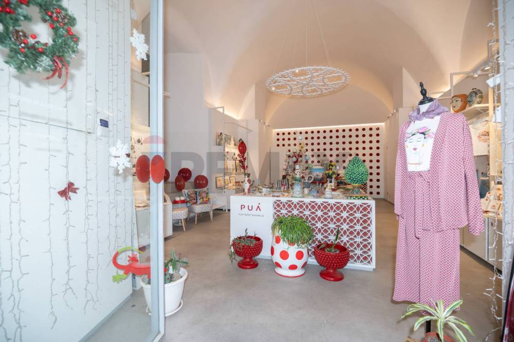 negozio in vendita a Caltagirone