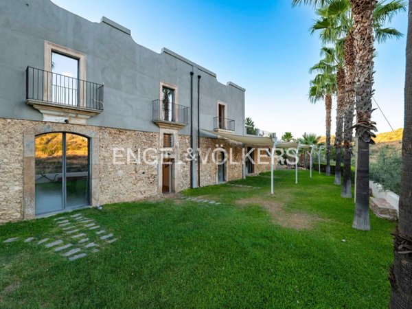 casa indipendente in vendita a Caltagirone