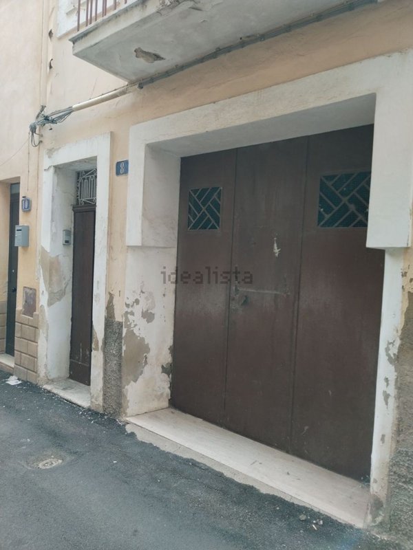 casa indipendente in vendita a Caltagirone in zona Santo Pietro