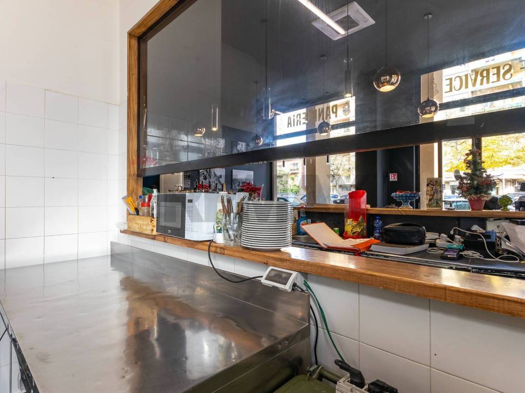 locale commerciale in vendita a Caltagirone