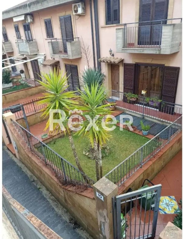 casa indipendente in vendita a Caltagirone