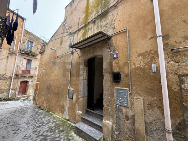 appartamento in vendita a Caltagirone