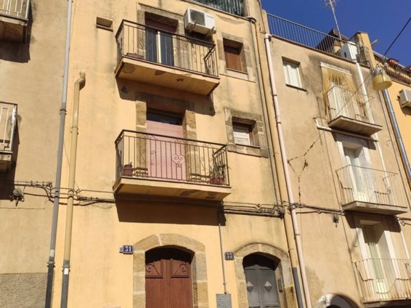 casa indipendente in vendita a Caltagirone