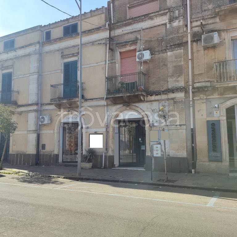 negozio in vendita a Caltagirone