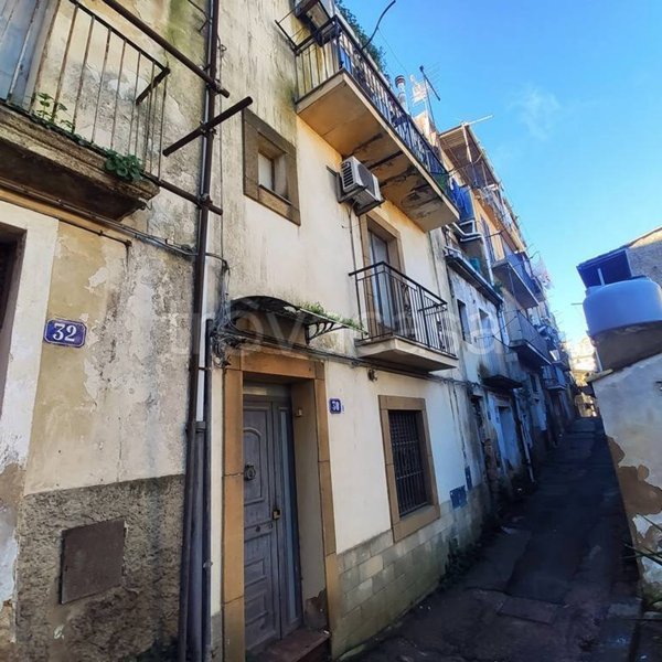 casa indipendente in vendita a Caltagirone in zona Santo Pietro