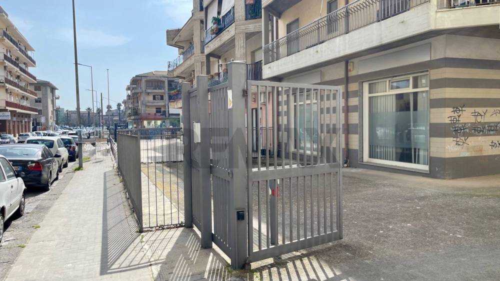 locale di sgombero in vendita a Caltagirone