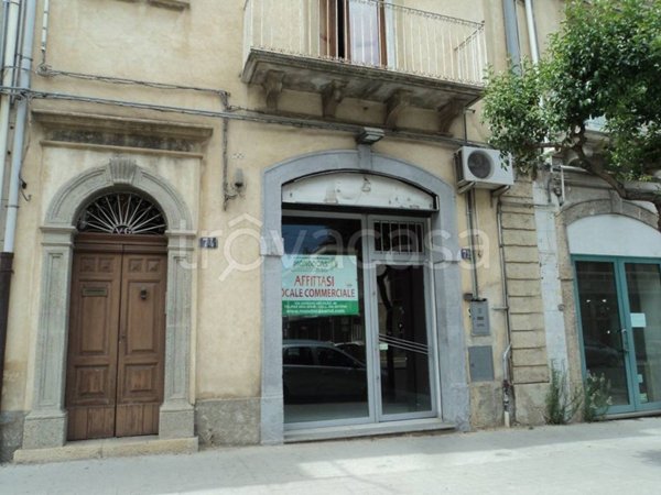 negozio in vendita a Caltagirone