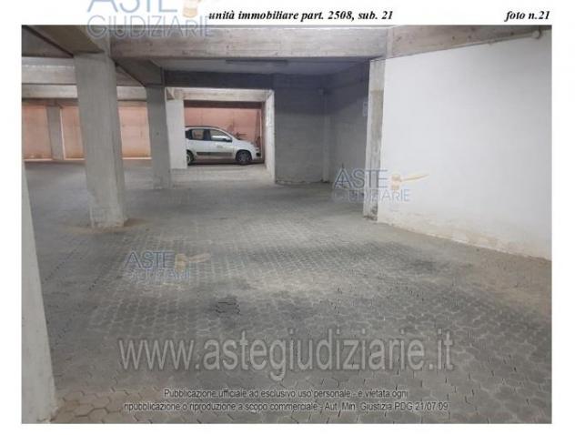 locale commerciale in vendita a Caltagirone