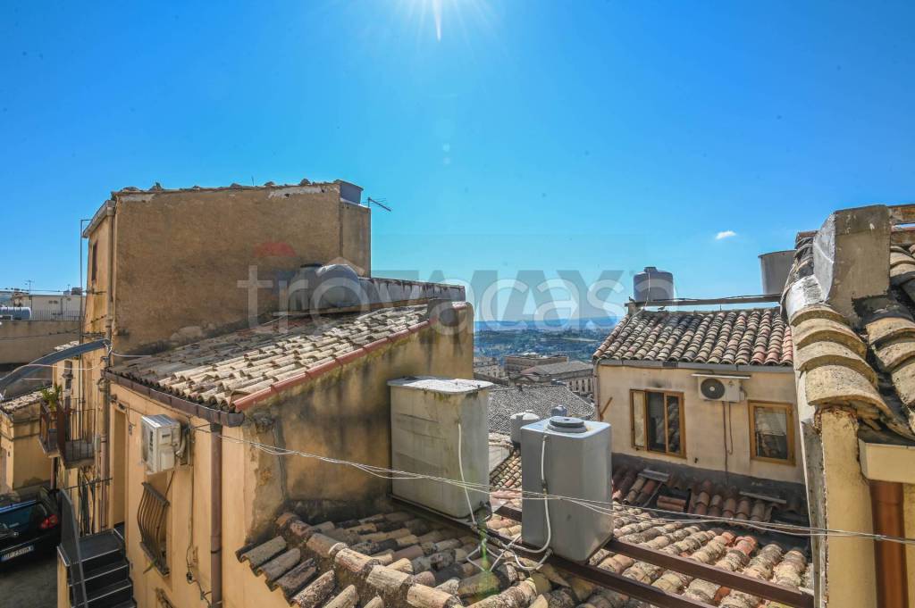 appartamento in vendita a Caltagirone in zona Signore del Soccorso