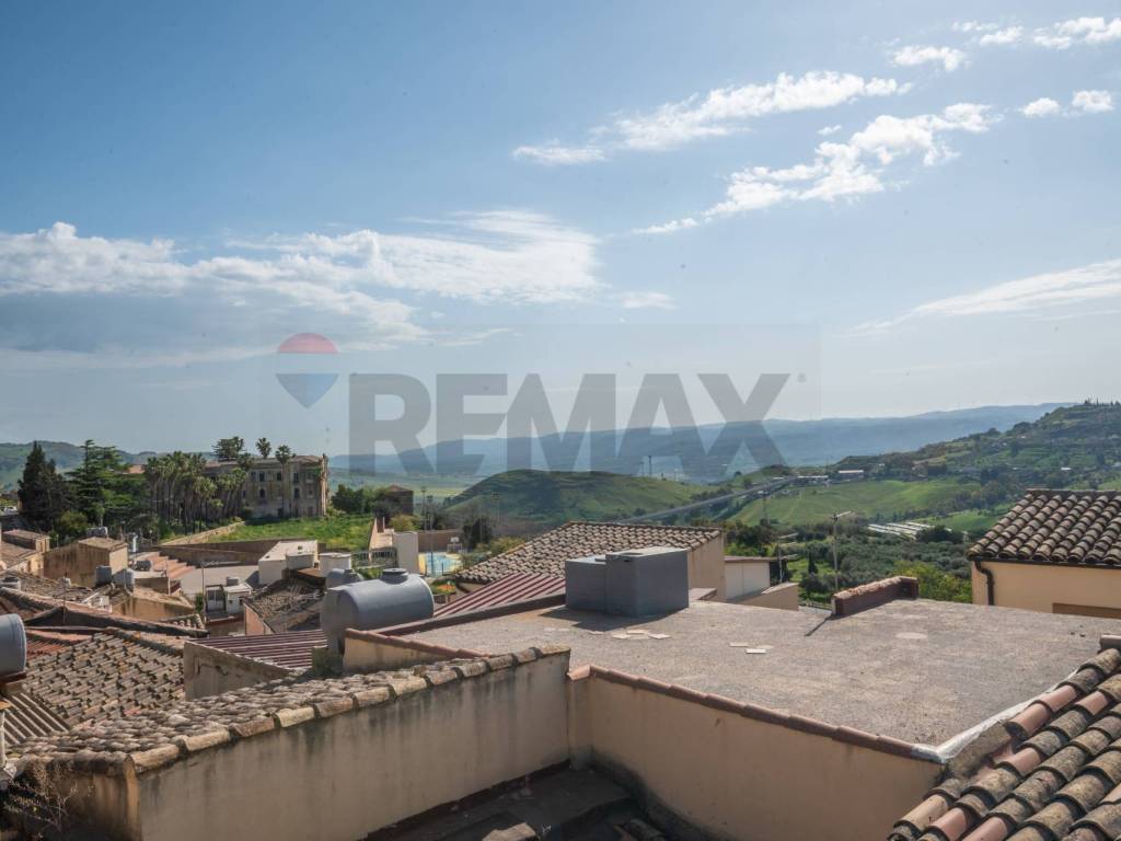 casa indipendente in vendita a Caltagirone