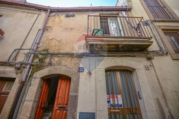 casa indipendente in vendita a Caltagirone