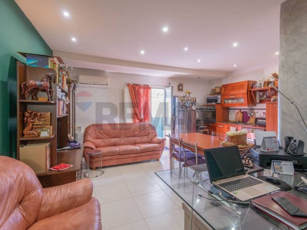 casa indipendente in vendita a Caltagirone