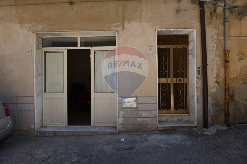 casa indipendente in vendita a Caltagirone