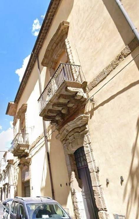 appartamento in vendita a Caltagirone in zona Signore del Soccorso