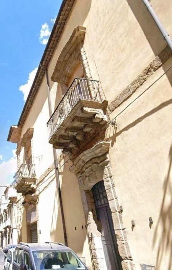 appartamento in vendita a Caltagirone in zona Signore del Soccorso
