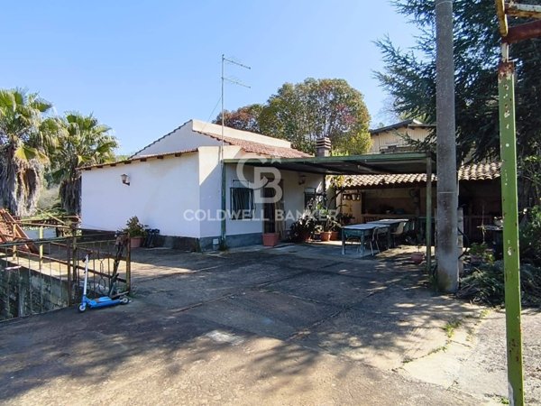 casa indipendente in vendita a Caltagirone