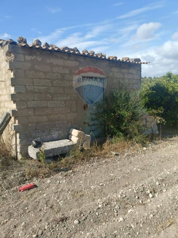 casa indipendente in vendita a Caltagirone