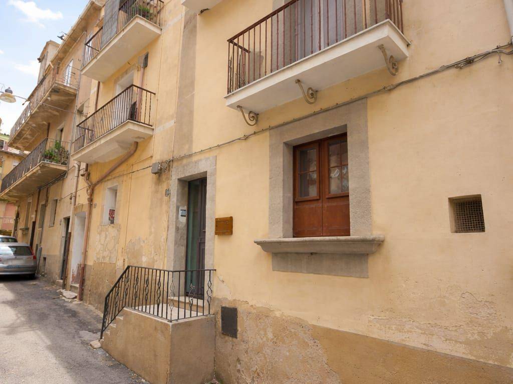 appartamento in vendita a Caltagirone