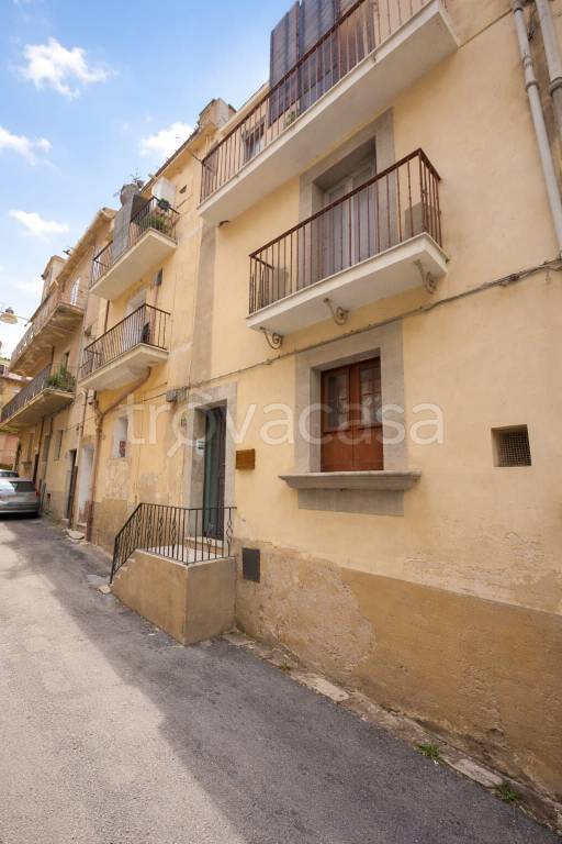 appartamento in vendita a Caltagirone