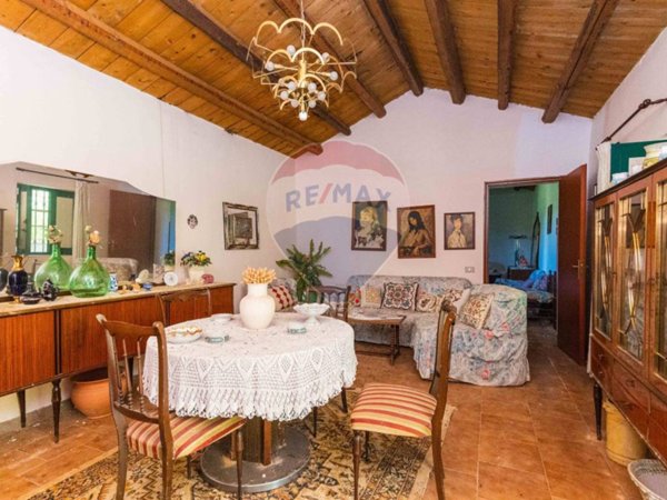 casa indipendente in vendita a Caltagirone in zona Santo Pietro