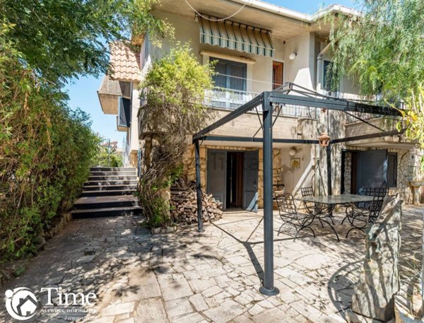 casa indipendente in vendita a Caltagirone