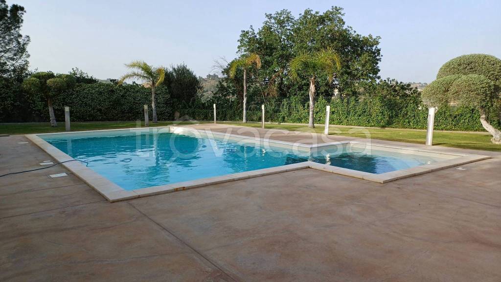 casa indipendente in vendita a Caltagirone