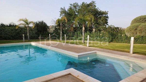 casa indipendente in vendita a Caltagirone