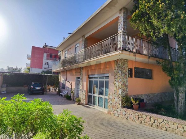 casa indipendente in vendita a Caltagirone