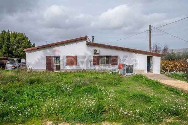casa indipendente in vendita a Caltagirone