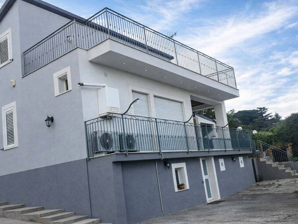 casa indipendente in vendita a Caltagirone