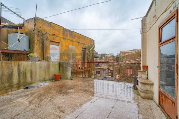 casa indipendente in vendita a Caltagirone