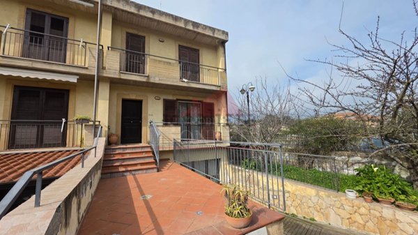casa indipendente in vendita a Caltagirone