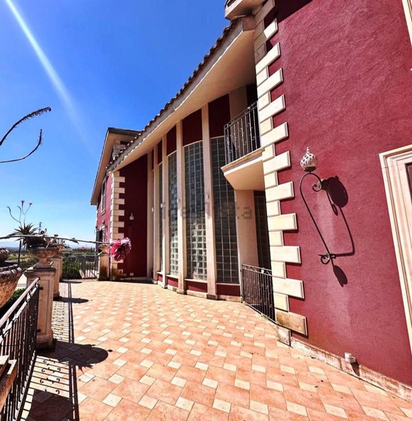 casa indipendente in vendita a Caltagirone