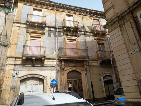 appartamento in vendita a Caltagirone