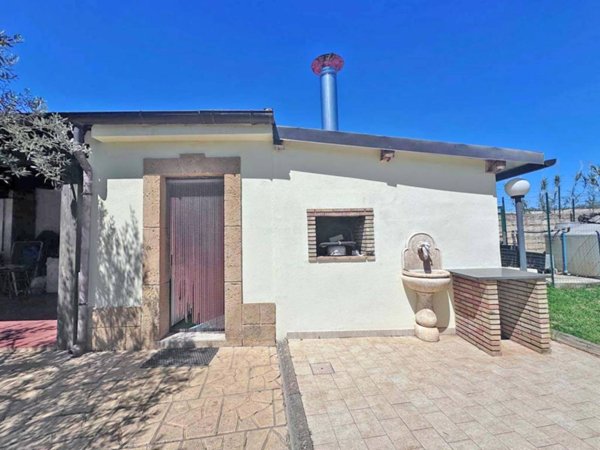 casa indipendente in vendita a Caltagirone in zona Santo Pietro