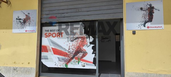 locale commerciale in vendita a Caltagirone