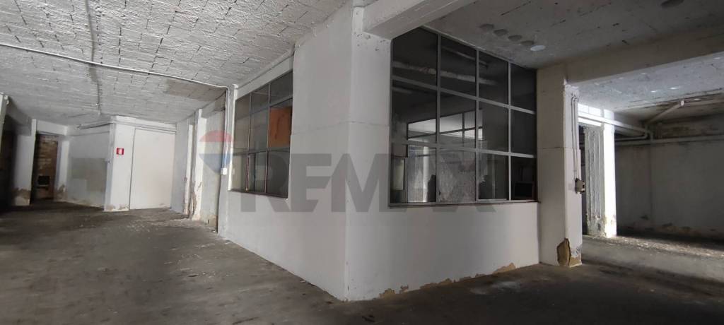 negozio in vendita a Caltagirone