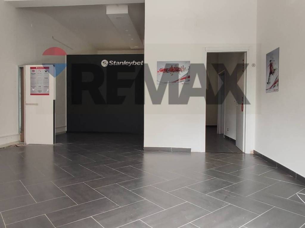 negozio in vendita a Caltagirone