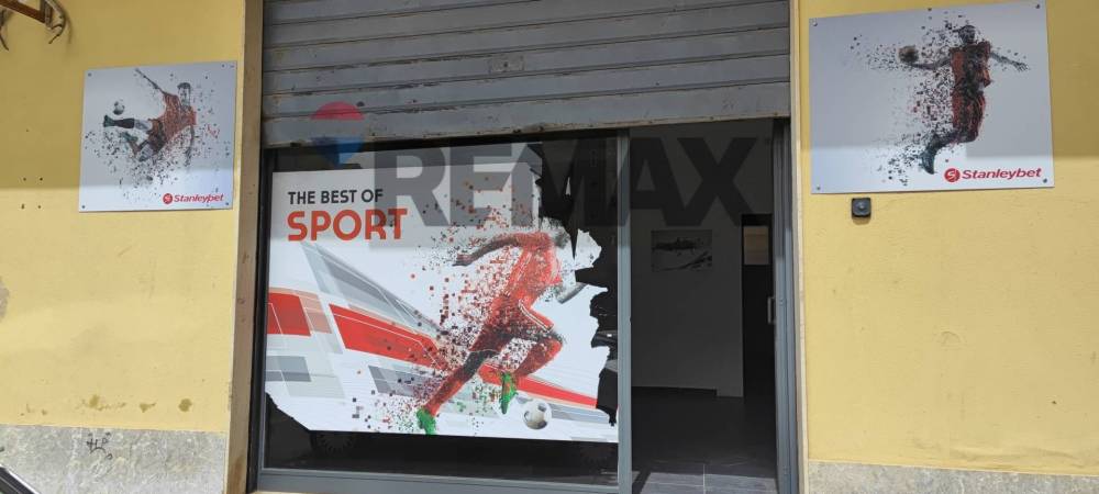 locale commerciale in vendita a Caltagirone