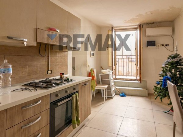 casa indipendente in vendita a Caltagirone