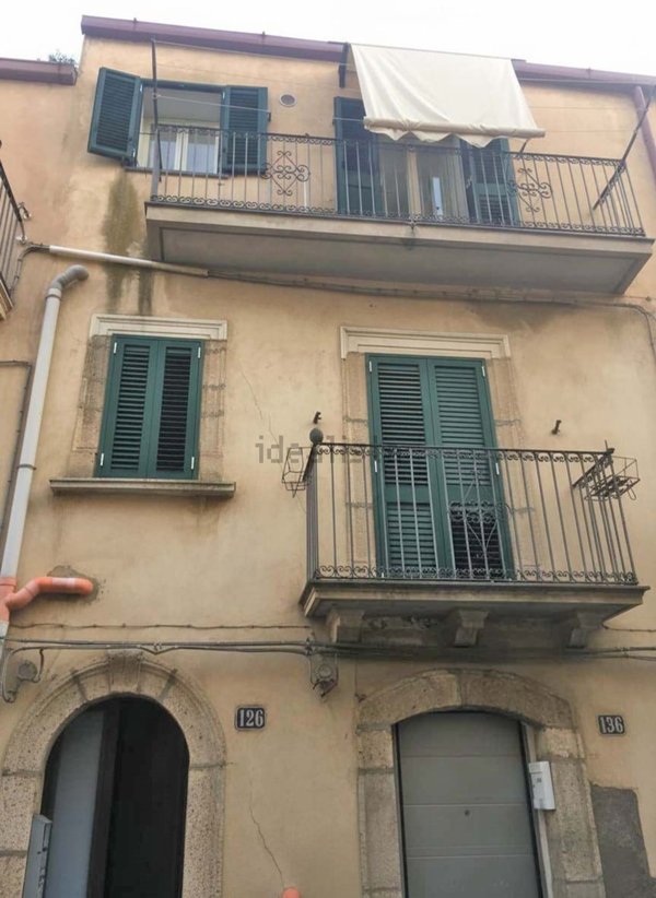 casa indipendente in vendita a Caltagirone