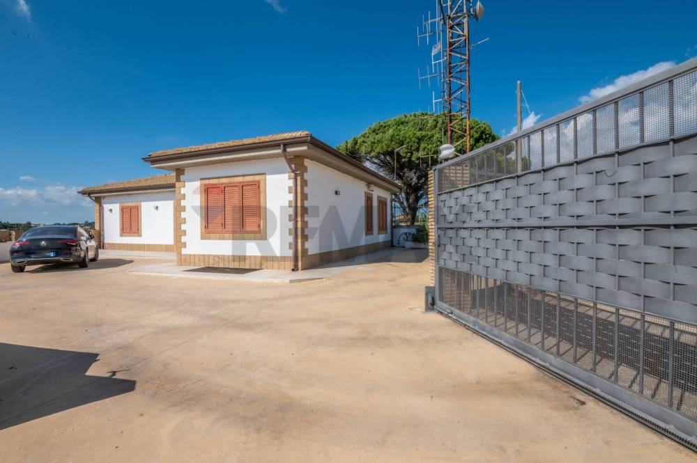 casa indipendente in vendita a Caltagirone