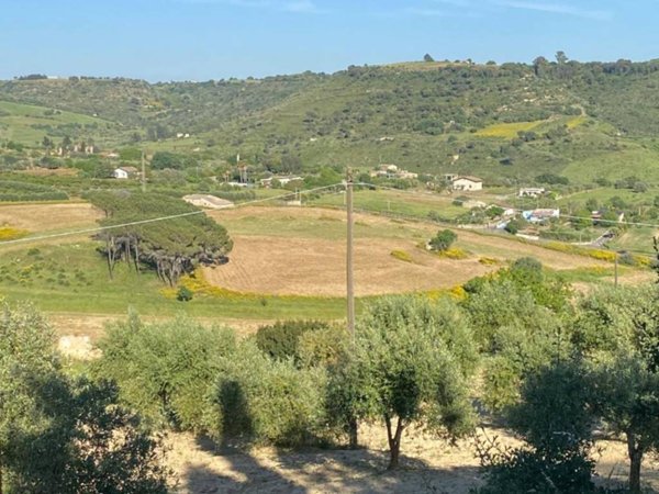 casa indipendente in vendita a Caltagirone