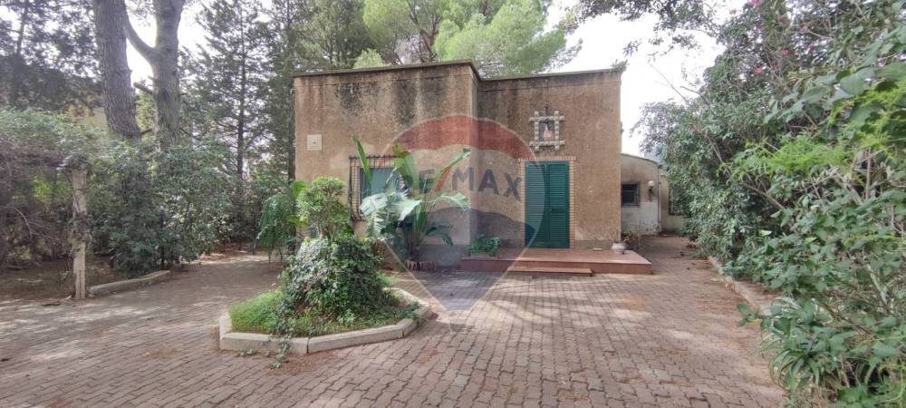 casa indipendente in vendita a Caltagirone in zona Piano Carbone