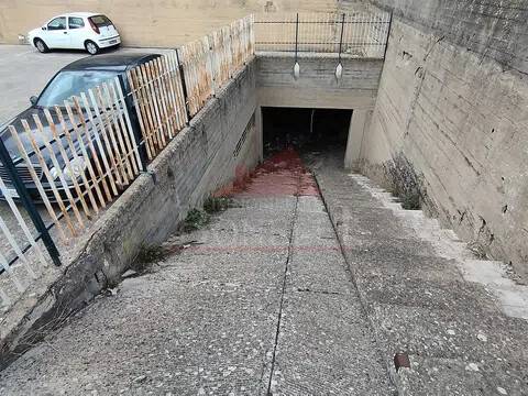 negozio in vendita a Caltagirone